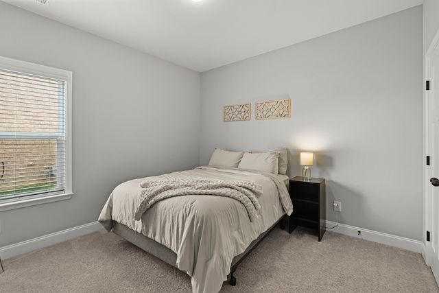 1159 Westgate Dr, Gallatin, TN 37066