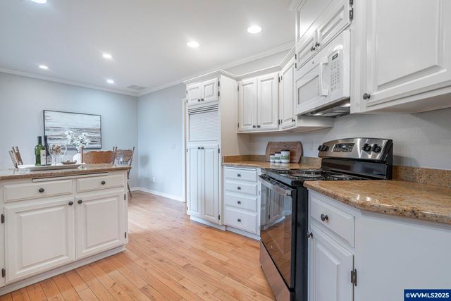 3518 Carnoustie Ln S, Salem, OR 97302