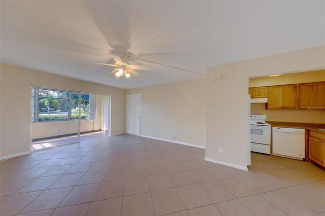 8301 BARDMOOR BOULEVARD 110, Seminole, FL 33777