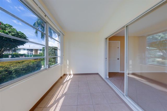 8301 BARDMOOR BOULEVARD 110, Seminole, FL 33777