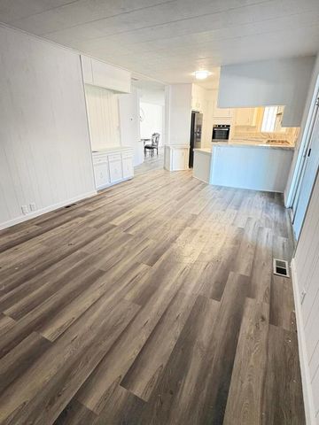 30 Diamond E Drive, Palm Desert, CA 92260