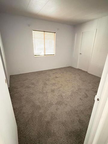 30 Diamond E Drive, Palm Desert, CA 92260