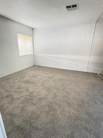 30 Diamond E Drive, Palm Desert, CA 92260