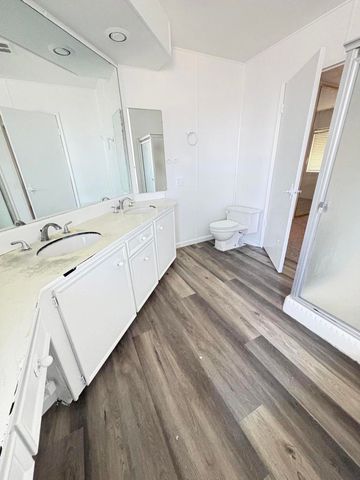 30 Diamond E Drive, Palm Desert, CA 92260