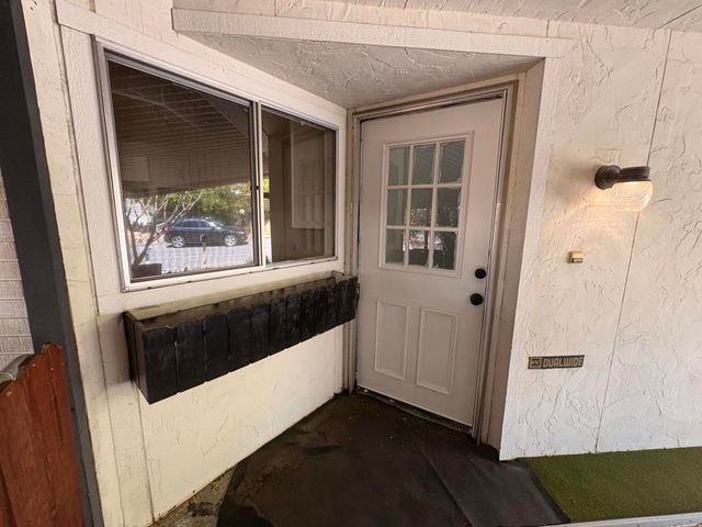 30 Diamond E Drive, Palm Desert, CA 92260