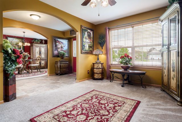767 LONG ISLAND Circle, Loves Park, IL 61111