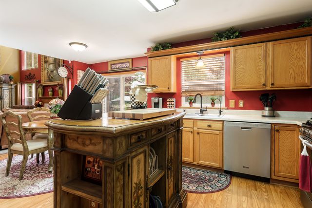 767 LONG ISLAND Circle, Loves Park, IL 61111