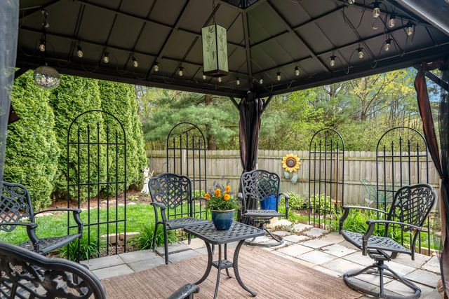 767 LONG ISLAND Circle, Loves Park, IL 61111