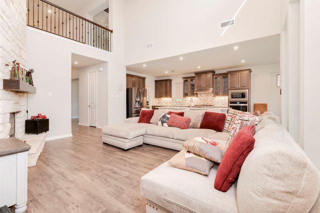 201 S Park VIS, Georgetown, TX 78628
