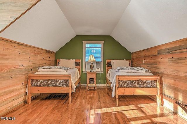 122 Orchard Meadows Lane, Roan Mountain, TN 37687