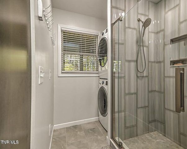 122 Orchard Meadows Lane, Roan Mountain, TN 37687