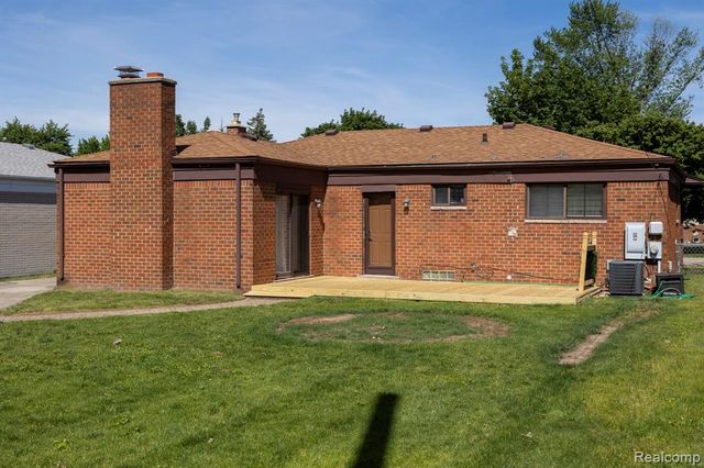 31017 Regal Drive, Warren, MI 48088