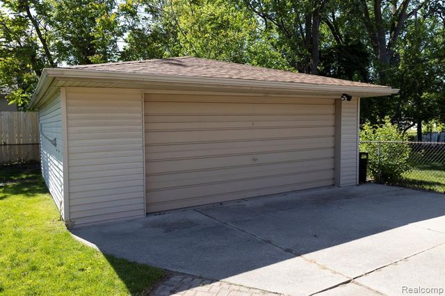 31017 Regal Drive, Warren, MI 48088