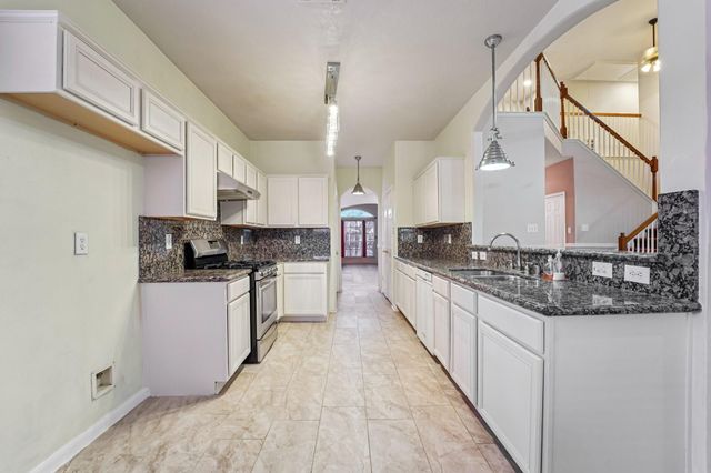 3818 Ridge Canyon Road, Baytown, TX 77521