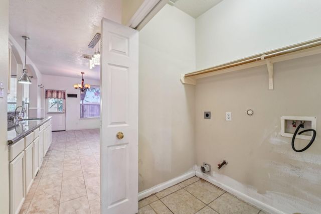 3818 Ridge Canyon Road, Baytown, TX 77521