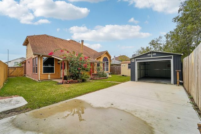 3818 Ridge Canyon Road, Baytown, TX 77521