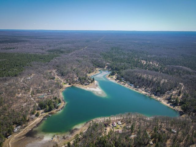 6583 W Eastlake Drive, Baldwin, MI 49304