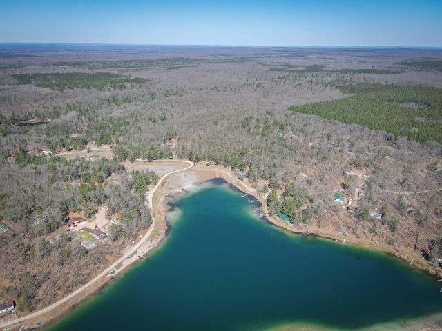 6583 W Eastlake Drive, Baldwin, MI 49304