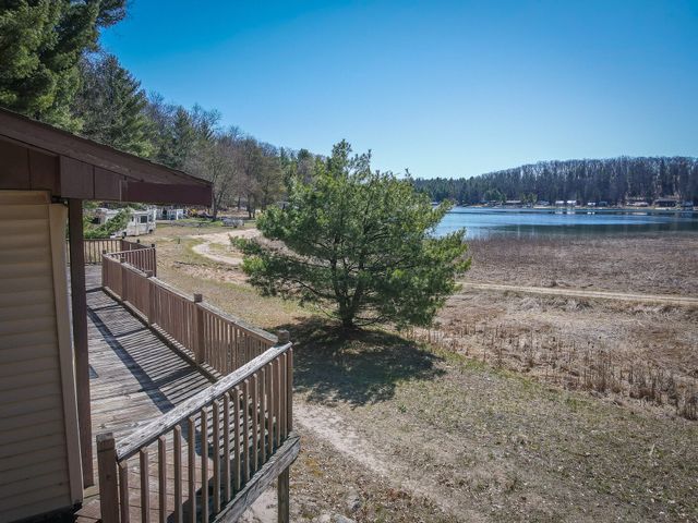 6583 W Eastlake Drive, Baldwin, MI 49304