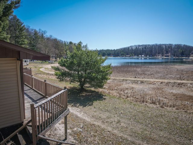 6583 W Eastlake Drive, Baldwin, MI 49304