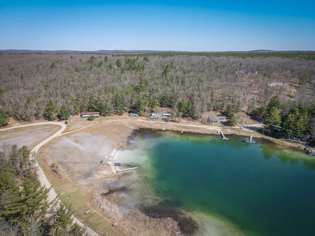 6583 W Eastlake Drive, Baldwin, MI 49304