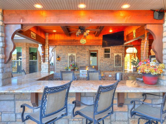 414498 E 1170 Road, Eufaula, OK 74432