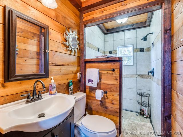 414498 E 1170 Road, Eufaula, OK 74432