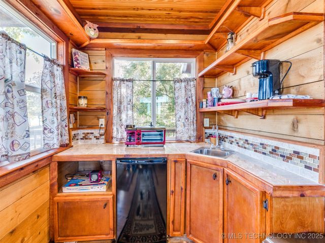 414498 E 1170 Road, Eufaula, OK 74432