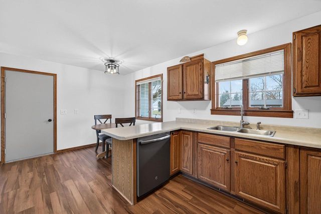 106 Dougherty Court, Ridgeway, WI 53582