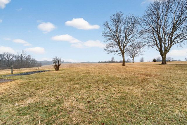 106 Dougherty Court, Ridgeway, WI 53582