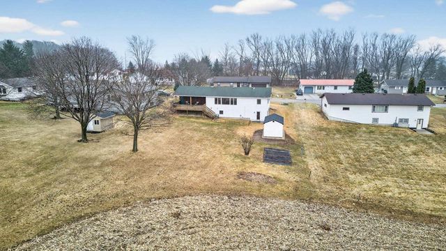 106 Dougherty Court, Ridgeway, WI 53582