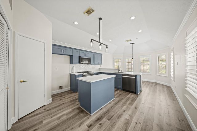 2727 N Peach Hollow Circle, Pearland, TX 77584