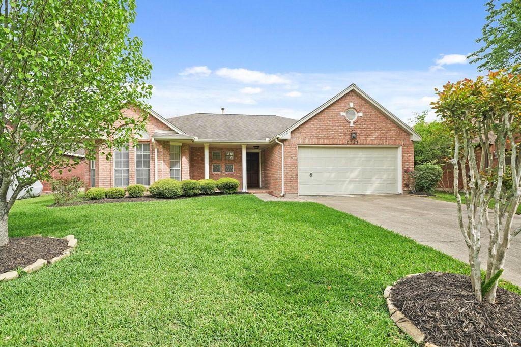 2727 N Peach Hollow Circle, Pearland, TX 77584