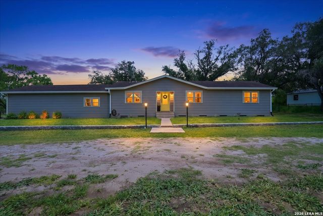 1250 FM 889, George West, TX 78022