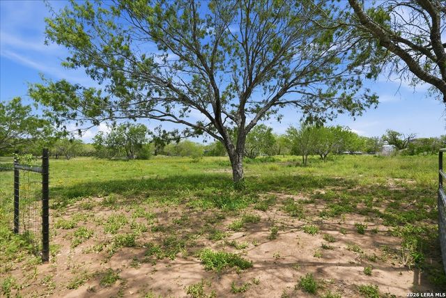 1250 FM 889, George West, TX 78022