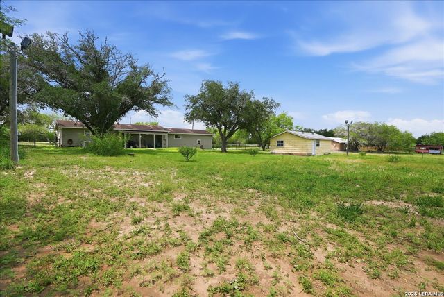 1250 FM 889, George West, TX 78022