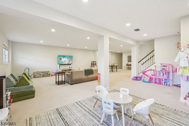 30 Juniper Ct, Cedar Grove Twp., NJ 07009