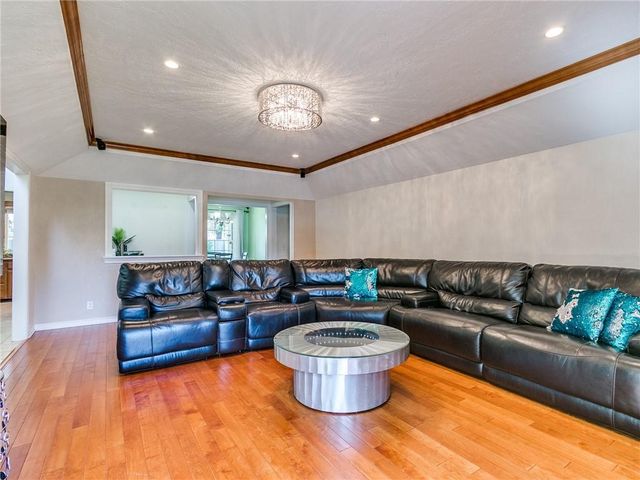 3109 Greenwood Court, Norman, OK 73072