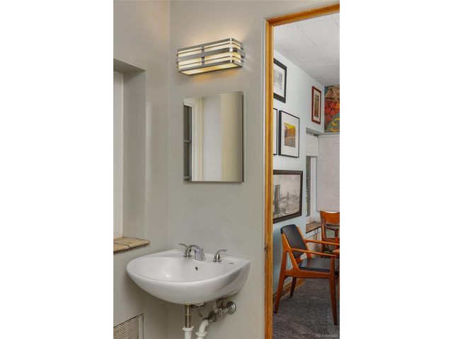 5700 E 17th Avenue Pkwy, Denver, CO 80220