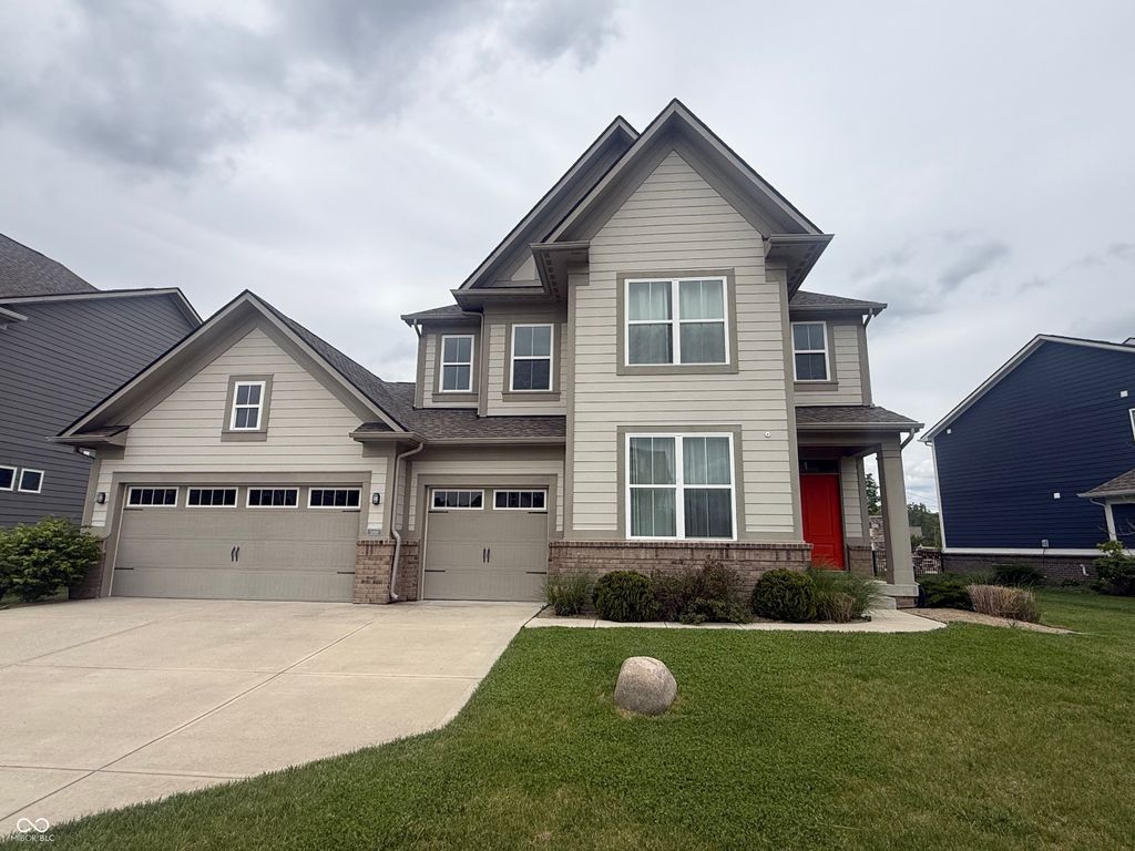 5898 Muscadine Way, Zionsville, IN 46077