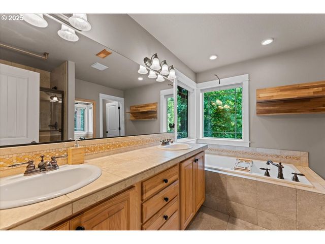 7444 Se 114TH Ave, Portland, OR 97266