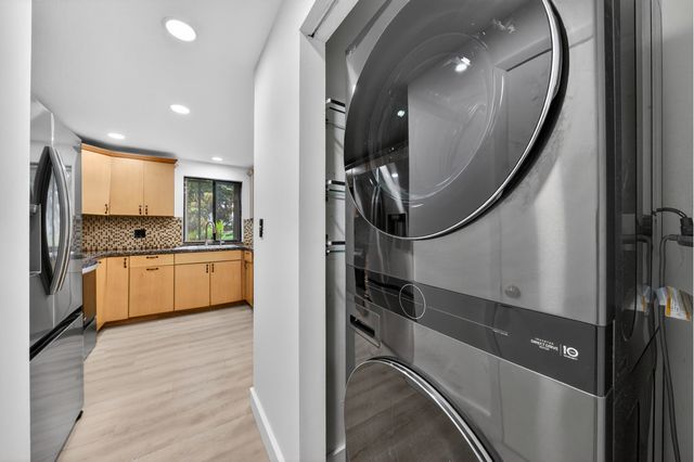 5182 S University Drive, Davie, FL 33328