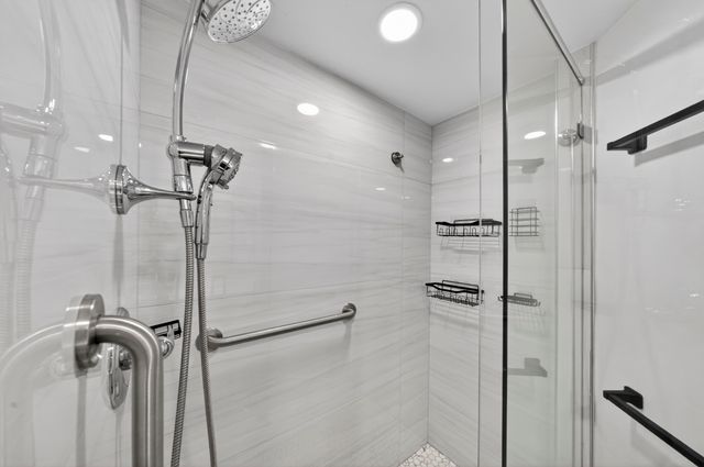 5182 S University Drive, Davie, FL 33328