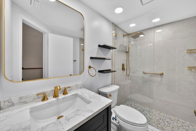 5182 S University Drive, Davie, FL 33328