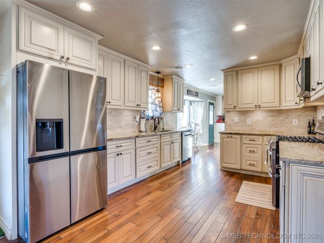 5924 S 165th Street, Bixby, OK 74008