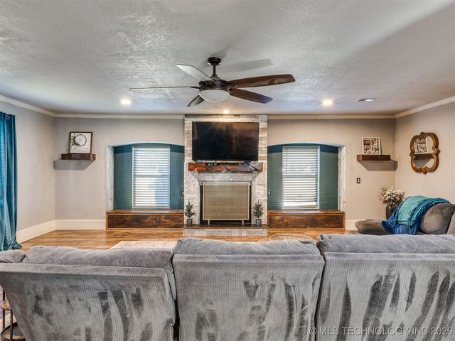 5924 S 165th Street, Bixby, OK 74008