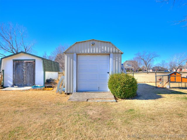 5924 S 165th Street, Bixby, OK 74008