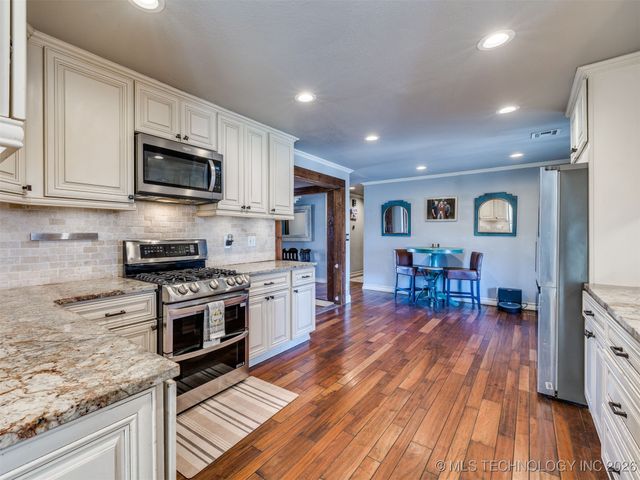 5924 S 165th Street, Bixby, OK 74008