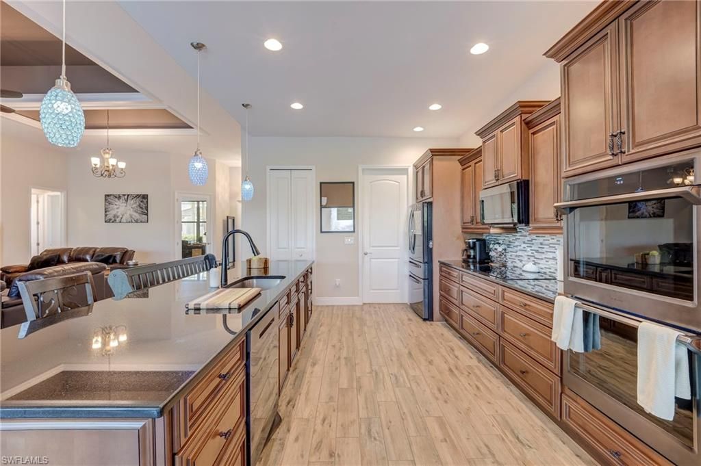 Image 8 of property listing at 2218 NW 37th PL, Cape Coral, FL 33993