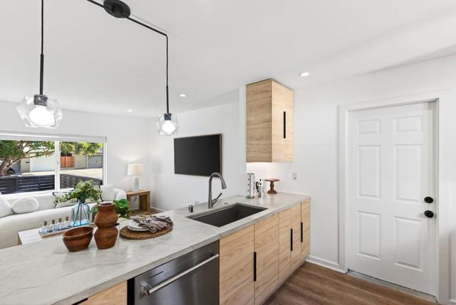 341 Orchard Avenue, Sunnyvale, CA 94085